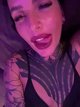Snapshot of InkedBiitch chatting on 09.16.25 InkedBiitch online show from 09.16.25