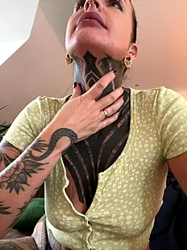 InkedBiitch online show from 10.25.25