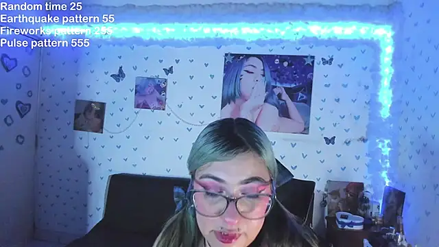 Snapshot of OnlyBluex chatting on 02.08.25 OnlyBluex online show from 02.08.25