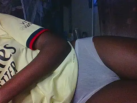 Snapshot of FatAss_baby chatting on 10.25.25 FatAss baby online show from 10.25.25