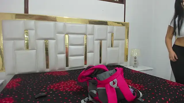 Kylieandjhonny online show from 01.24.25