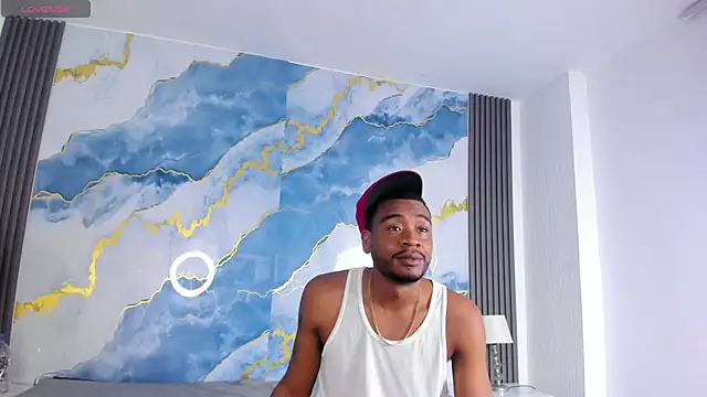 Snapshot of Kylieandjhonny chatting on 12.18.25 Kylieandjhonny online show from 12.18.25