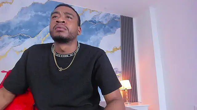 Snapshot of Kylieandjhonny chatting on 12.20.25 Kylieandjhonny online show from 12.20.25