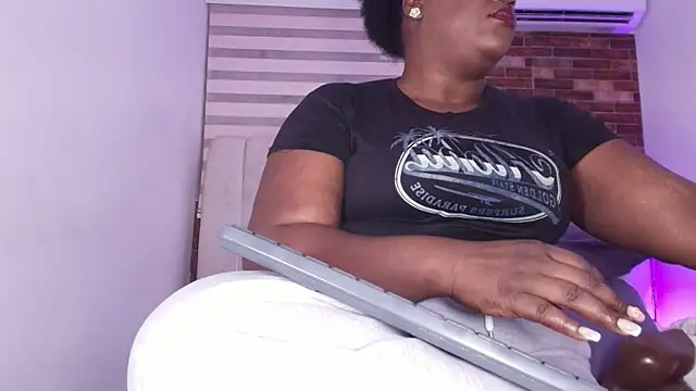  ebony-queen  online show from 03.26.26