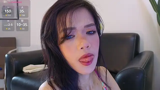 Snapshot of Fallen_Virtue chatting on 10.29.25 Fallen Virtue online show from 10.29.25