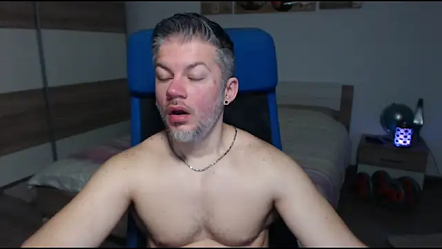 RobbyShawz online show from 03.18.25