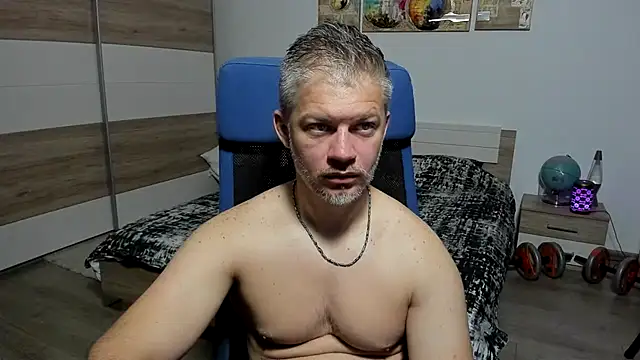 Snapshot of RobbyShawz chatting on 06.26.26 RobbyShawz online show from 06.26.26