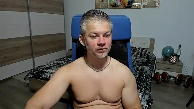Snapshot of RobbyShawz chatting on 06.29.26 RobbyShawz online show from 06.29.26