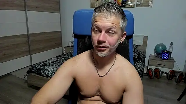 Snapshot of RobbyShawz chatting on 07.03.26 RobbyShawz online show from 07.03.26