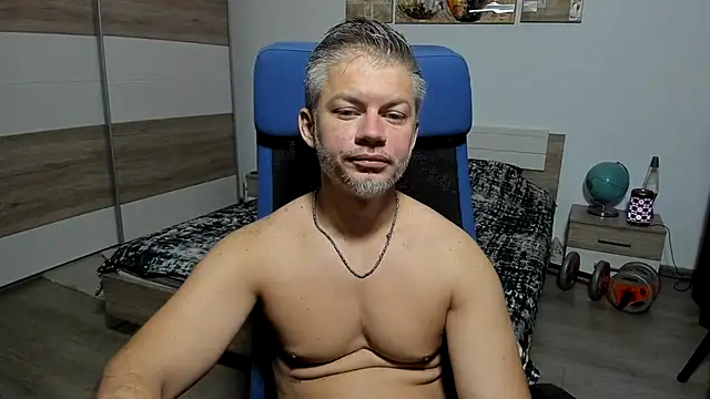 Snapshot of RobbyShawz chatting on 07.14.26 RobbyShawz online show from 07.14.26