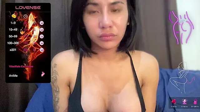 Snapshot of Alaia_Pope chatting on 10.20.25 Alaia Pope online show from 10.20.25