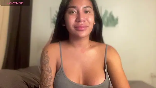 Snapshot of Alaia_Pope chatting on 07.18.26 Alaia Pope online show from 07.18.26