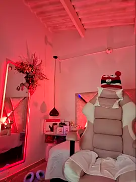 MariaPau 83 online show from 12.23.25