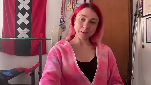 Nikky Divine online show from 01.10.25