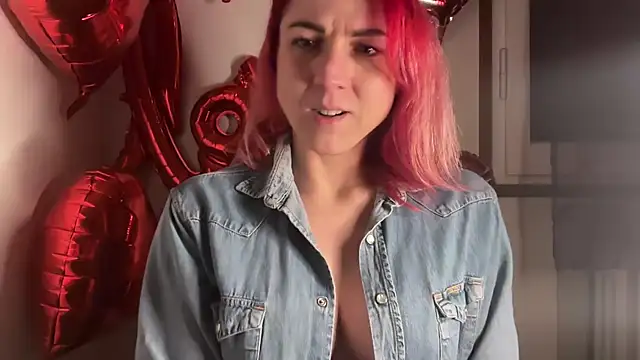 Nikky Divine online show from 03.04.25