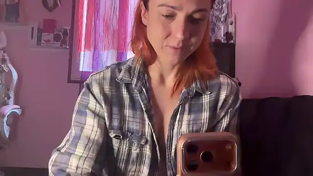 Nikky Divine online show from 02.14.26