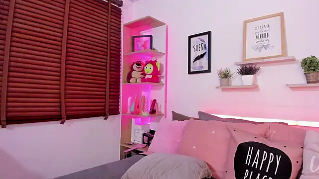 Snapshot of Nata_Villalobos chatting on 02.17.26 Nata Villalobos online show from 02.17.26