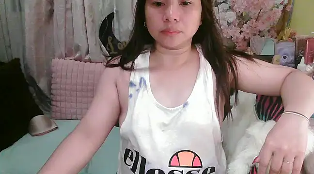 Snapshot of OhmyPinay chatting on 12.09.24 OhmyPinay online show from 12.09.24
