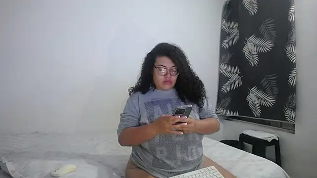 mabigomez00 online show from 04.15.26