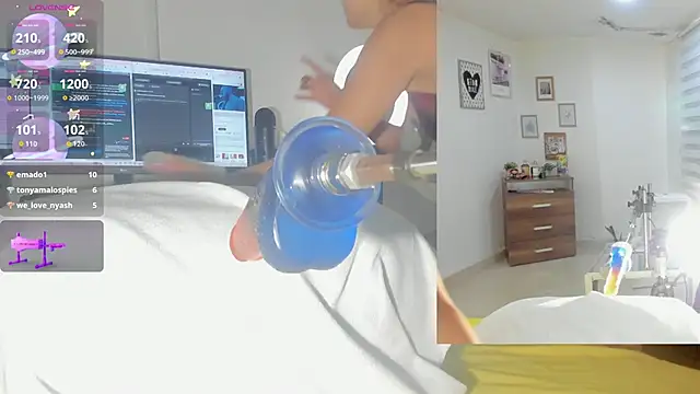 sofi velez online show from 11.04.25