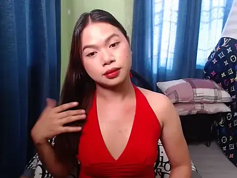 Kiana Lee online show from 11.12.25