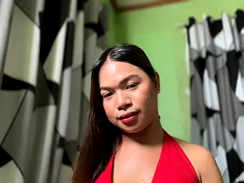 Kiana Lee online show from 11.14.25