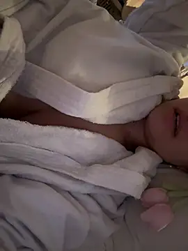 Prettylilgirll online show from 06.11.26