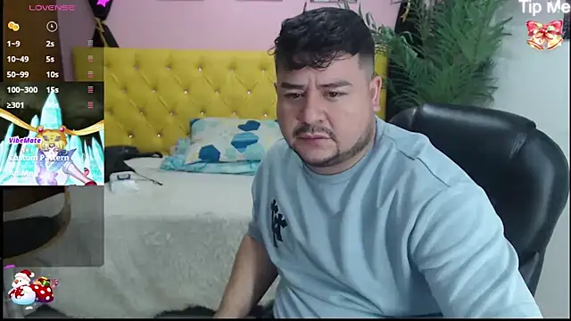Snapshot of oso_dirty_ chatting on 12.17.24 oso dirty online show from 12.17.24