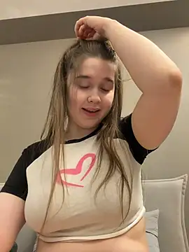 Snapshot of HornyGirlH chatting on 01.06.26 HornyGirlH online show from 01.06.26