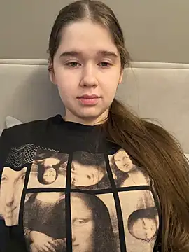 Snapshot of HornyGirlH chatting on 02.08.26 HornyGirlH online show from 02.08.26