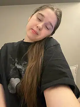 Snapshot of HornyGirlH chatting on 02.14.26 HornyGirlH online show from 02.14.26