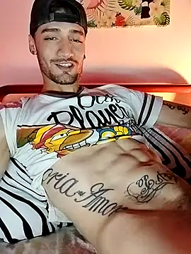 Snapshot of iamxandertv chatting on 11.04.25 iamxandertv online show from 11.04.25