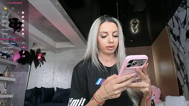 LisaAkira online show from 03.22.26