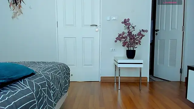 BritneyHall online show from 12.11.24