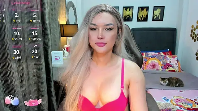 Snapshot of TwilightMistress69 chatting on 02.13.25 TwilightMistress69 online show from 02.13.25