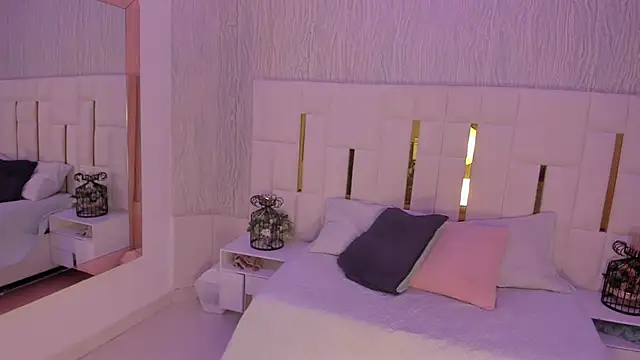 Snapshot of Meghan_stonne_ chatting on 11.14.25 Meghan stonne online show from 11.14.25