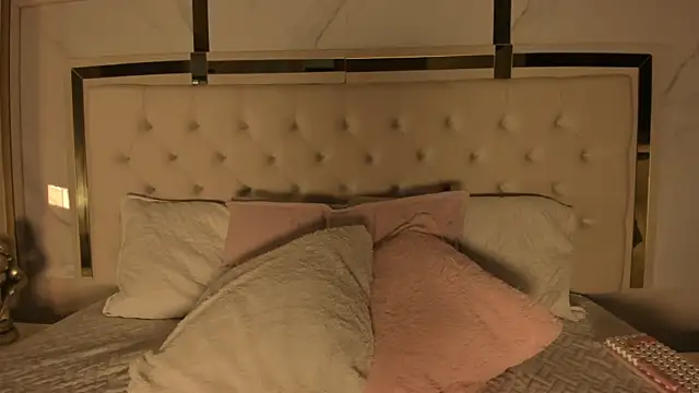 Snapshot of Meghan_stonne_ chatting on 11.22.25 Meghan stonne online show from 11.22.25