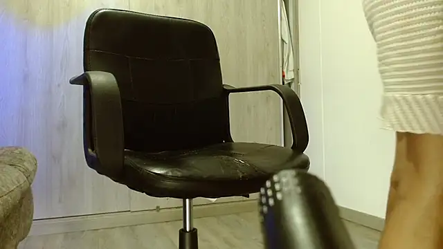 Meghan stonne  online show from 04.23.26