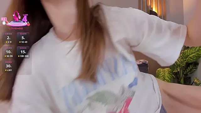 Kira Quinn online show from 10.29.25