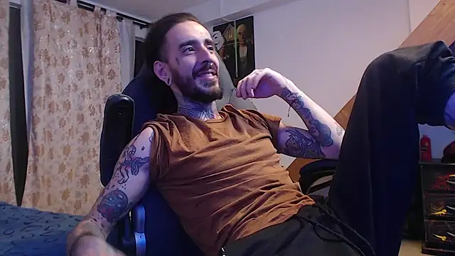 Snapshot of harry_reems1 chatting on 12.11.24 harry reems1 online show from 12.11.24