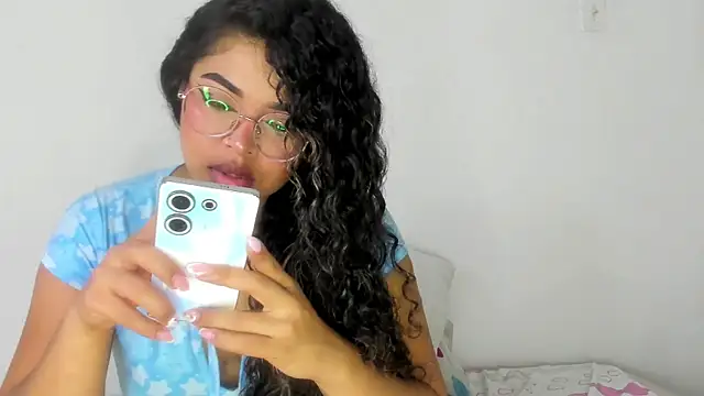 moana taylor online show from 02.26.25