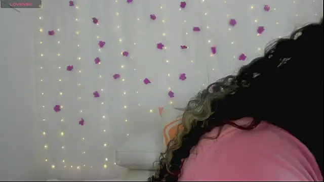 moana taylor online show from 10.03.25