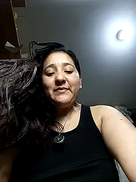 Gatubela212 online show from 11.14.25