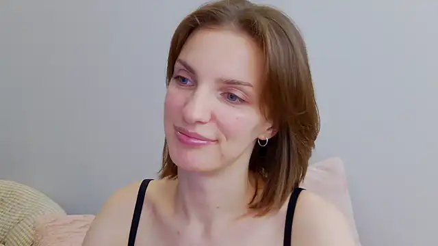 Snapshot of Beauty_Alex chatting on 12.23.24 Beauty Alex online show from 12.23.24