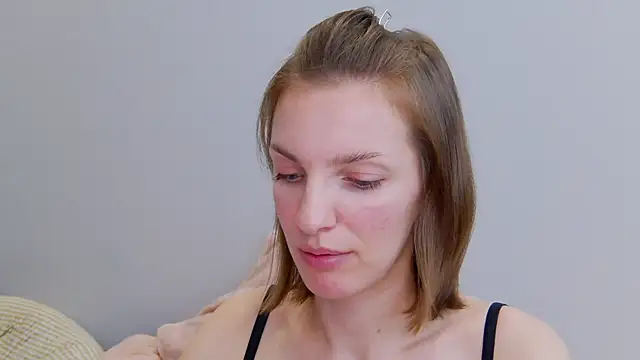 Snapshot of Beauty_Alex chatting on 12.30.24 Beauty Alex online show from 12.30.24