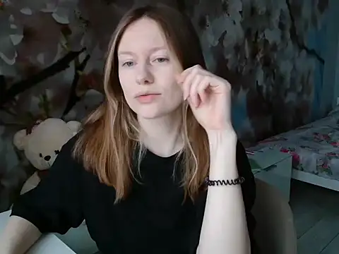 Snapshot of ConnieDaw chatting on 12.12.24 ConnieDaw online show from 12.12.24