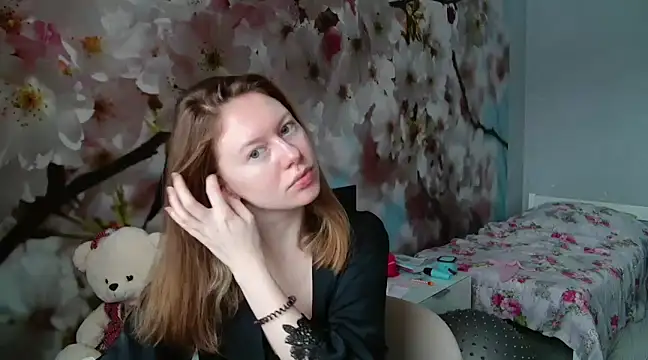 Snapshot of ConnieDaw chatting on 12.19.24 ConnieDaw online show from 12.19.24