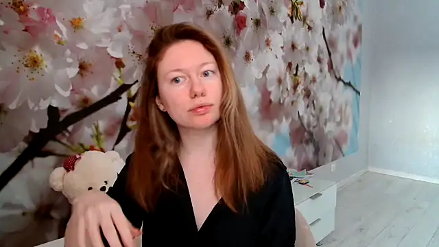 Snapshot of ConnieDaw chatting on 02.05.25 ConnieDaw online show from 02.05.25