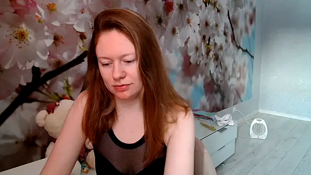 Snapshot of ConnieDaw chatting on 02.10.25 ConnieDaw online show from 02.10.25