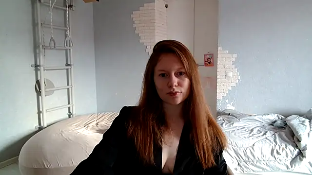 Snapshot of ConnieDaw chatting on 10.23.25 ConnieDaw online show from 10.23.25